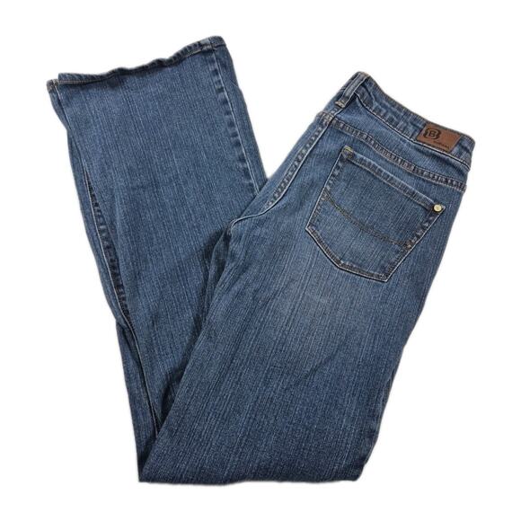 Bullhead Size 9 30" Inseam Laguna Low Rise Medium Wash Bootcut Jeans - Picture 1 of 6